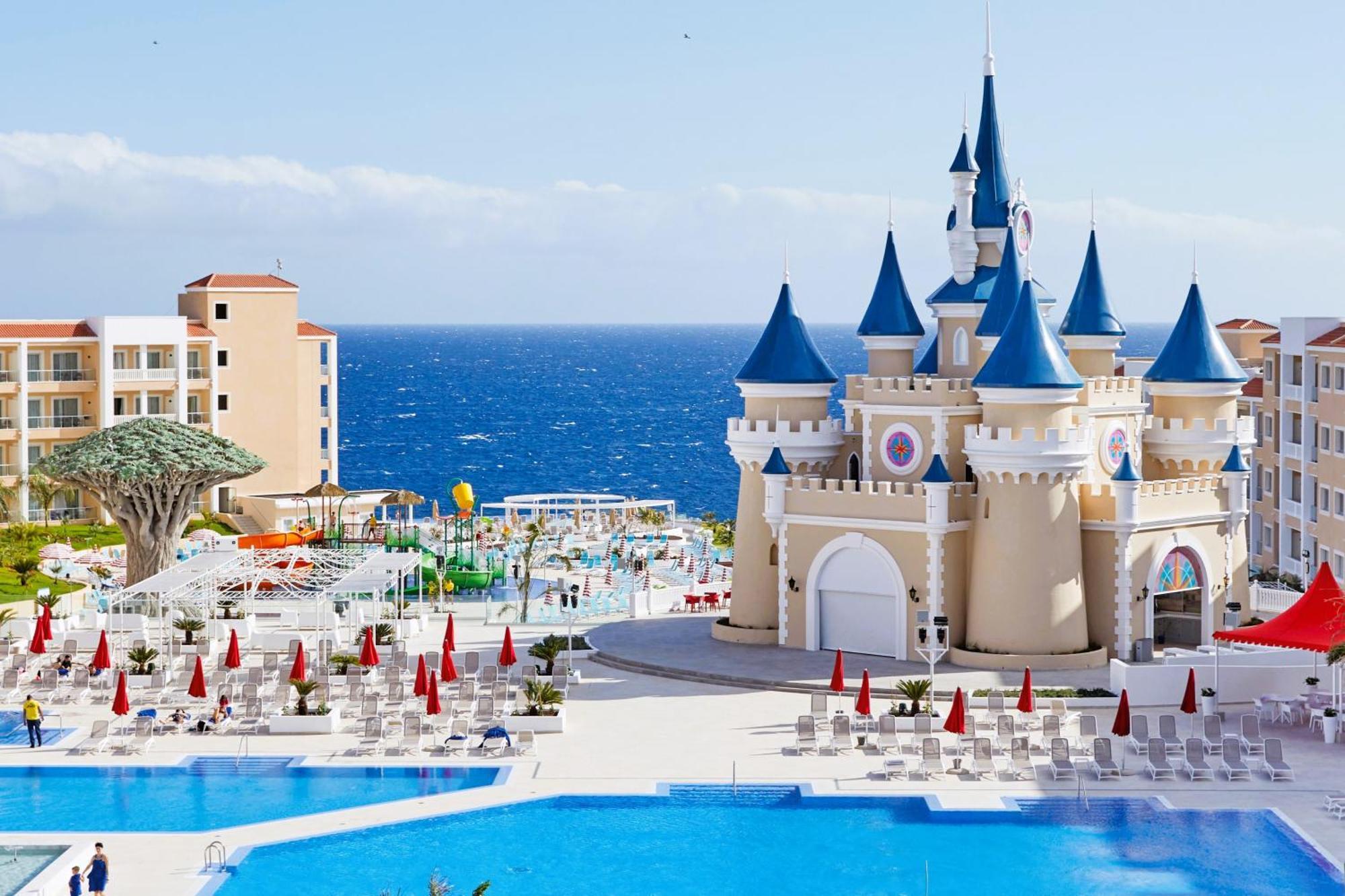 Bahia Principe Fantasia Tenerife San Miguel de Abona Luaran gambar The Land of Legends Theme Park